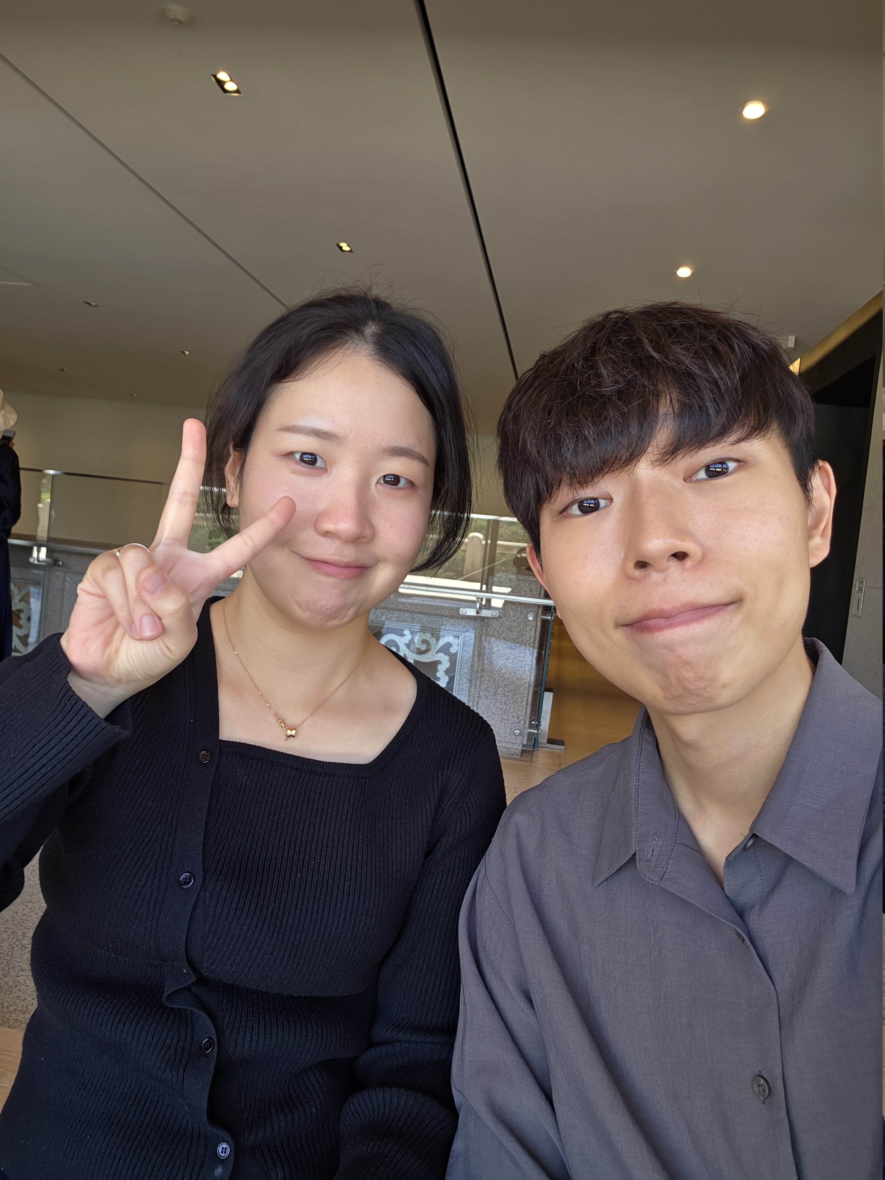 두 사람의 일상 사진